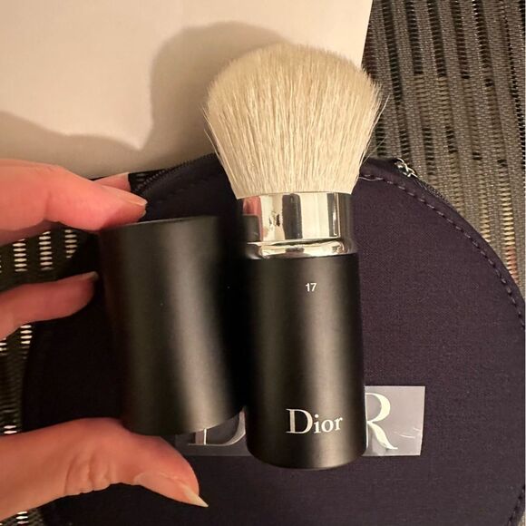 New Dior Navy Zip Vanity Case + #17 Retractable Blush Brush - Picture 3 of 11